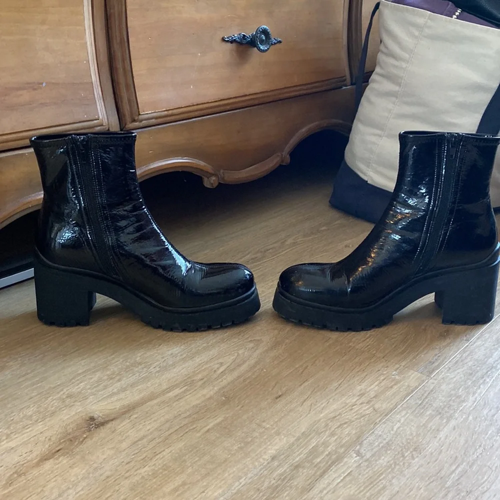 Jeffrey Campbell black patent leather heeled booties - Picture 6 of 8